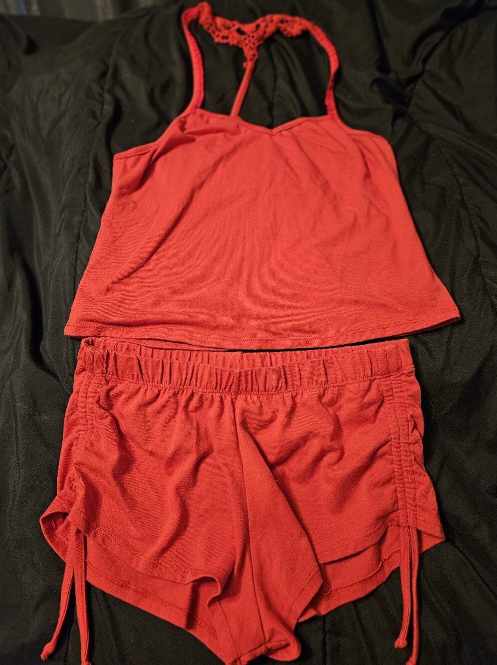 Womenโs Red Sleep Tank And Drawstring Shorts